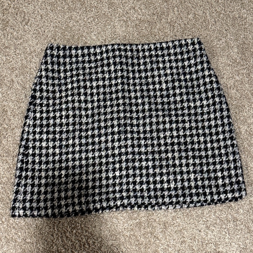 Houndstooth Mini Skirt